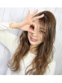 ふんわり軽いシアーベージュレイヤースタイル