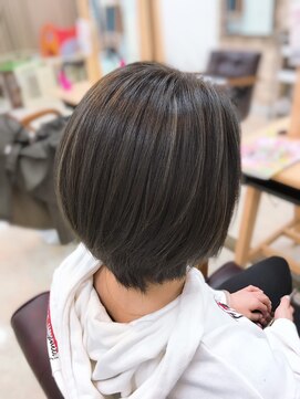 フルブルーム(fullbloom) [西八王子/full bloom]ショートボブ