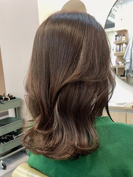 シビバイレボ(CIBI by revo) 韓国風大人レイヤーカット/ハッシュカット/くびれヘア/船橋駅