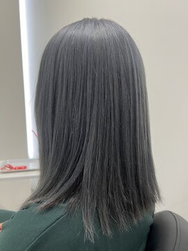 ナッツ(Nut's) インナーカラーシルバー×ブラック