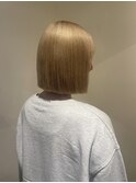 ブロンドミニボブ