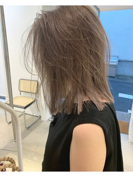 シキ 渋谷(siki) ハイトーン/ブリーチ/レイヤーカット/シアーカラー/渋谷/原宿