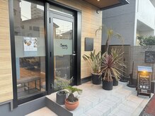 スナッグヘアー(Snughair)の雰囲気（看板が目印♪迷ったらお電話を、、、[茅ヶ崎/髪質改善/縮毛矯正]）