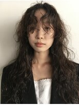 ナヌークカフラ(nanuk kafla)&nbsp;ロングパーマ/無造作ヘア/ノーセット/くるくるパーマ/スパイラル