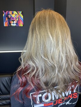 サローネデ アグスティナ バイ サンバンチ(salones de agustina by sanbanchi) 【agustina 明石大久保】インナーカラー×ピンク