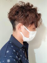 コロ(COLO)&nbsp;【COLO 吉祥寺】 メンズカット 波打ちブラウンセンターパート