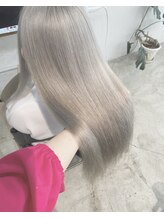 ヘアーステーション ハレラ(Hair station HaLe'LA) ペールホワイトシルバー