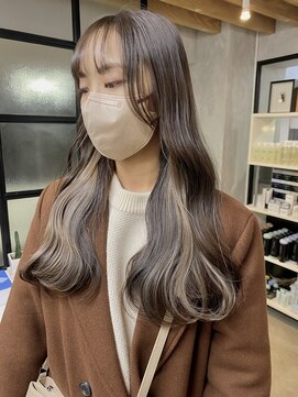 サクラ オモテサンドウ(SAKURA) 仕事・学校で簡単に隠せるインナーカラーベージュ　表参道美容室