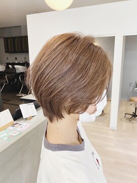 ファムバイアヴァンス(Femme by AVANCE.) 30代40代似合わせショート×骨格補正×ベージュ