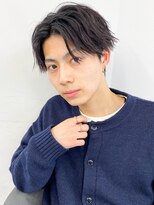 毛流れセンターパート無造作パーマツーブロック刈り上げ