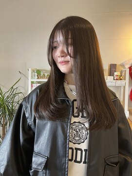 ヘアデザイン ジル(Jill) 顔周りレイヤー/アッシュブラウン