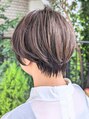 カミエ(kamie) グロスシールで赤みを抑え且つ明るく。明るいショートがとても○