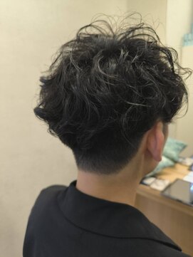 ウイバイファースト(u'i by first) メンズのスパイラルパーマ