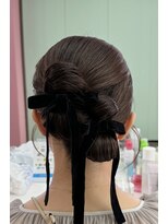 ウヌボレ(UNuBORe)&nbsp;☆桜木町☆ヘアセット/タイトツインアップヘア