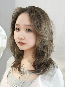 クム(kumu) 10代20代30代◎透明感ベージュレイヤーカット小顔韓国風
