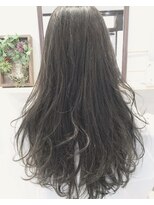 ヘアーアンドアトリエ マール(Hair&Atelier Marl)&nbsp;【Marl外国人風カラー】ヴィンテージグレージュのふわふわロング