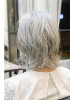 ニル(NiL)&nbsp;NIL ホワイトカラー