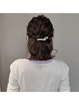 リジー(Litzy) 大人ハーフアップ