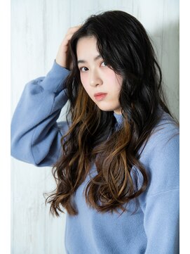 フィノ(Fino) 切りっぱなし 重めロング　インナーカラー