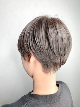 ワット 原宿店(W) ☆ショート×透明感グレージュ☆