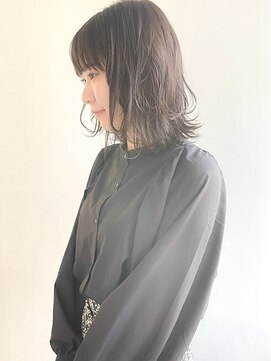 セルカ 新宿(CERCA) 外ハネレイヤーミディ【CERCA新宿/新宿西口】