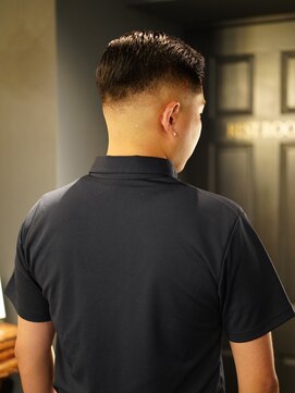 キングスマン トーキョー 国分寺(KINGSMAN TOKYO) アップバング/ツーブロック/スキンフェード[国分寺駅]