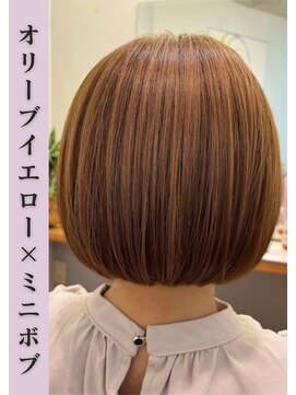 ドラゴンアイ 桃加 オリーブイエロー×ミニボブ