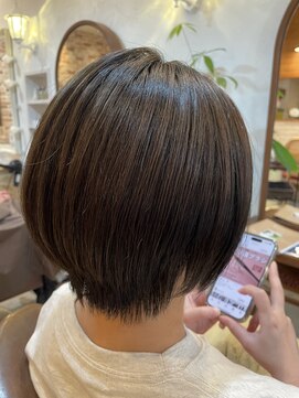 ヴィアンカ(Vianca) 大人ショートボブ