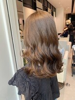 ステア ケース(stair case)&nbsp;ミディアム巻き髪ヘアアレンジ艶カラー顔まわりカット