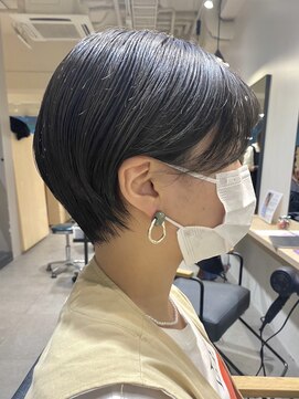エトラ 渋谷店(etora) ダークアッシュ　ナチュラルショート　センターパート