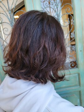 クララデアンシュシュ(Kurara de UN CHOU CHOU) 外ハネ