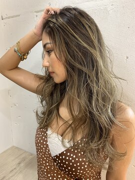 ヘアーワークス ヘルム 渋谷店(HAIR WORKS HELM) 【HELM渋谷】外国人風ハイライト