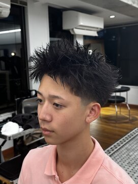 ザデイ カットアンドカルチャーショップ(THE DAY CUT&CULTURE SHOP) スパイキーショート【テーパーフェード】