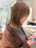 アトロ(Atoro)&nbsp;外ハネミディアム/育てるオリーブベージュ