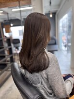エル バイ ホーム(L by HOME)&nbsp;透明感ベージュ　艶カラー　ケアカラー　ふわっとレイヤーヘア