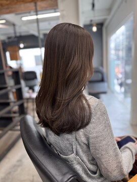 エル バイ ホーム(L by HOME) 透明感ベージュ　艶カラー　ケアカラー　ふわっとレイヤーヘア