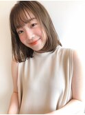 小顔ボブ×イヤリングカラー×ペールグレージュ×ハイライト