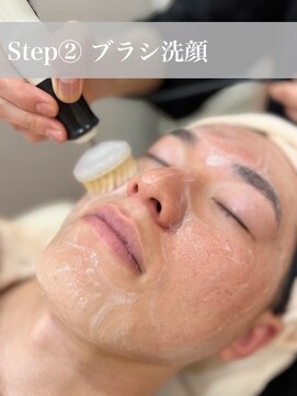 フェイスビュー(Face Beau) 【メンズシェービングエステコースのご紹介】2、ブラシ洗顔