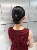 アールプラス 新宿(ar+)&nbsp;【新宿駅/新宿三丁目/ヘアセット/タイトシニヨン/お呼ばれヘア】