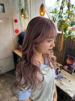 モモ(momo)&nbsp;ハイトーンインナーカラーイヤリングカラーピンクベージュ原宿