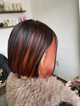 クロ(kuro) 切りっぱなしボブ