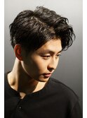 ショートスタイル　メンズ　刈り上げ　七三