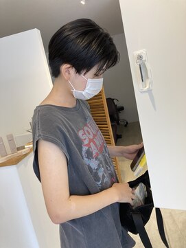 アウラ(AURA) 前髪長めマッシュショ－ト！