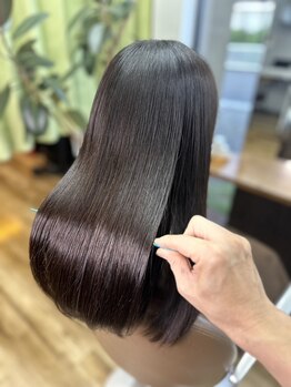美容室 笑顔の写真/【髪質改善プレミアム縮毛矯正】縮毛矯正といえば笑顔★クセとダメージを改善し理想のスタイルを叶えます◎