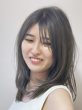 レヴィア(REVIA) レイヤーカット髪質改善トリートメント前髪カット