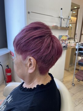 エムスリーヘアー イオンマリンピア店(MIII HAIR) 白髪ぼかしハイトーン　ローズピンク　刈り上げショート