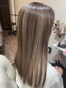 ヘアーアンドビューティー ロカヒ(HAIR&BEAUTY LoKaHi) ツヤツヤロング