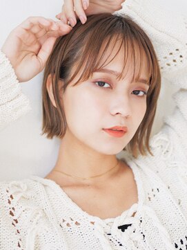 ベルム(Belme) 切りっぱなしイメチェングレーベージュタッセルボブ