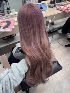 エレン(E L E N) ピンクベージュ/ブリーチカラー