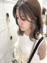 ケンジ 平塚 アネッタ(KENJE annetta)&nbsp;【インナーカラー特集】ベージュ×シルバー